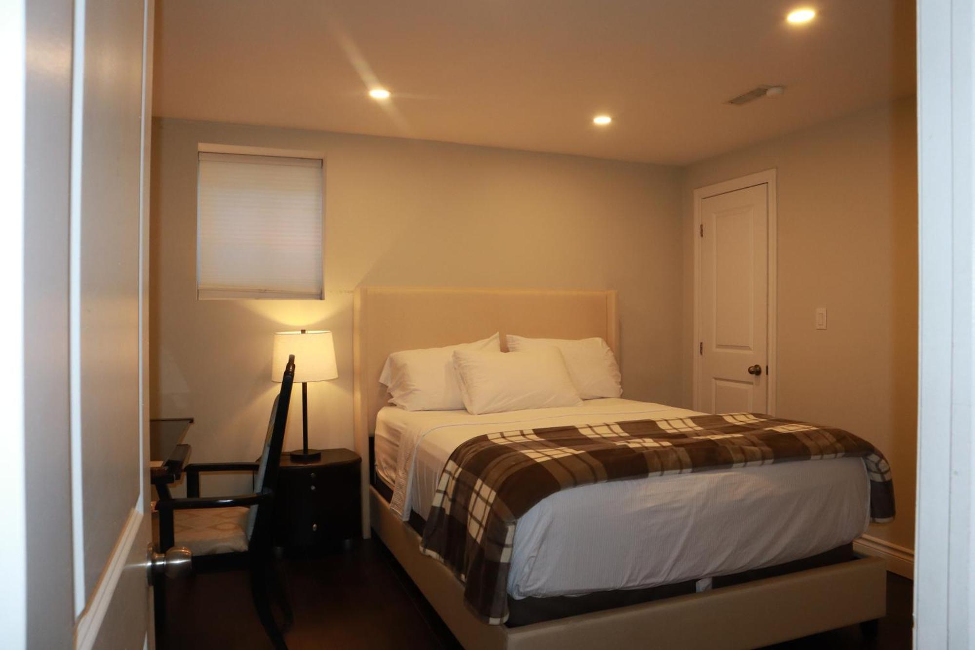 Stunning Furnished 2Bedroom/2Washroom Apartment Brampton Exteriér fotografie
