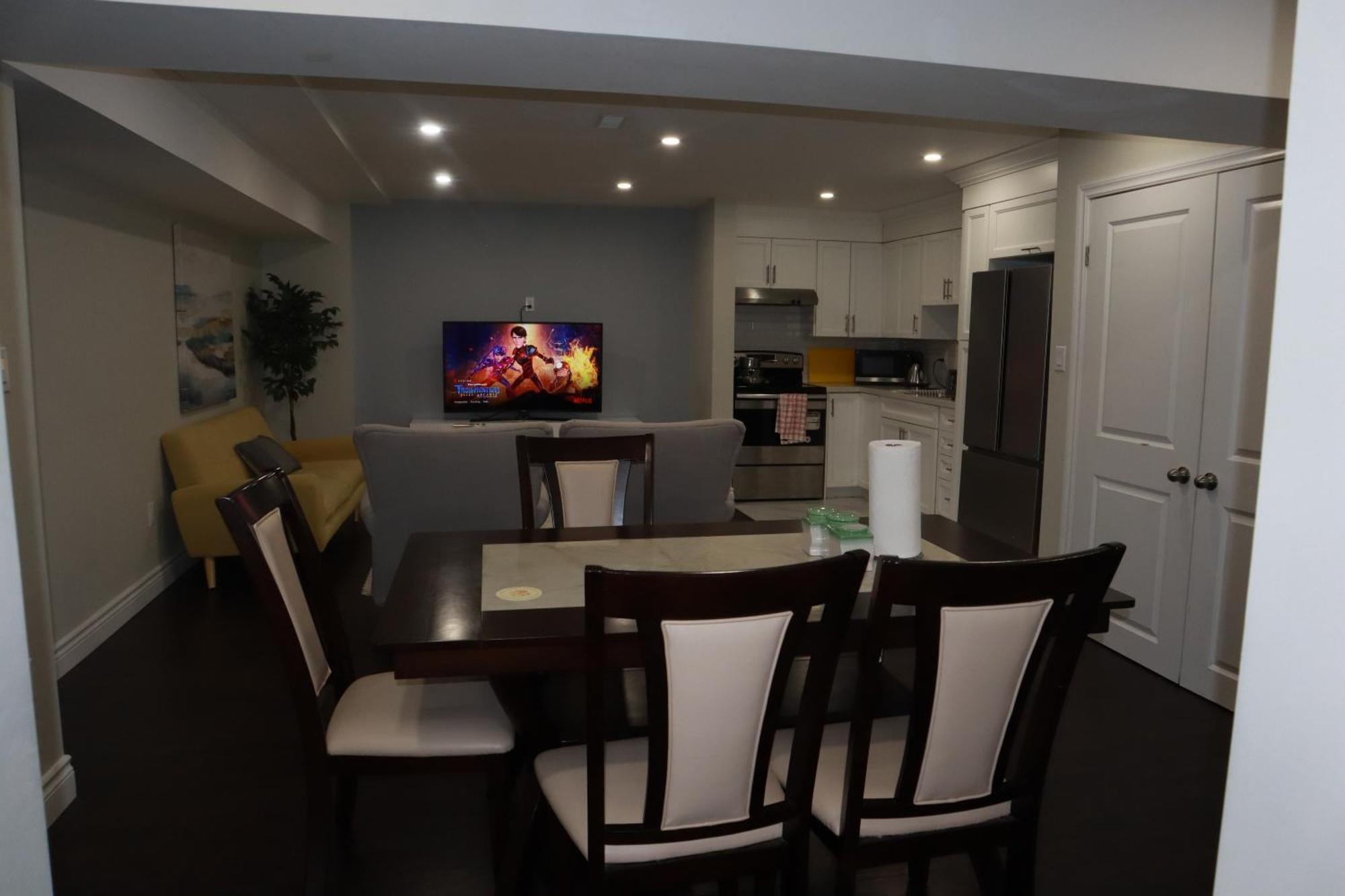 Stunning Furnished 2Bedroom/2Washroom Apartment Brampton Exteriér fotografie