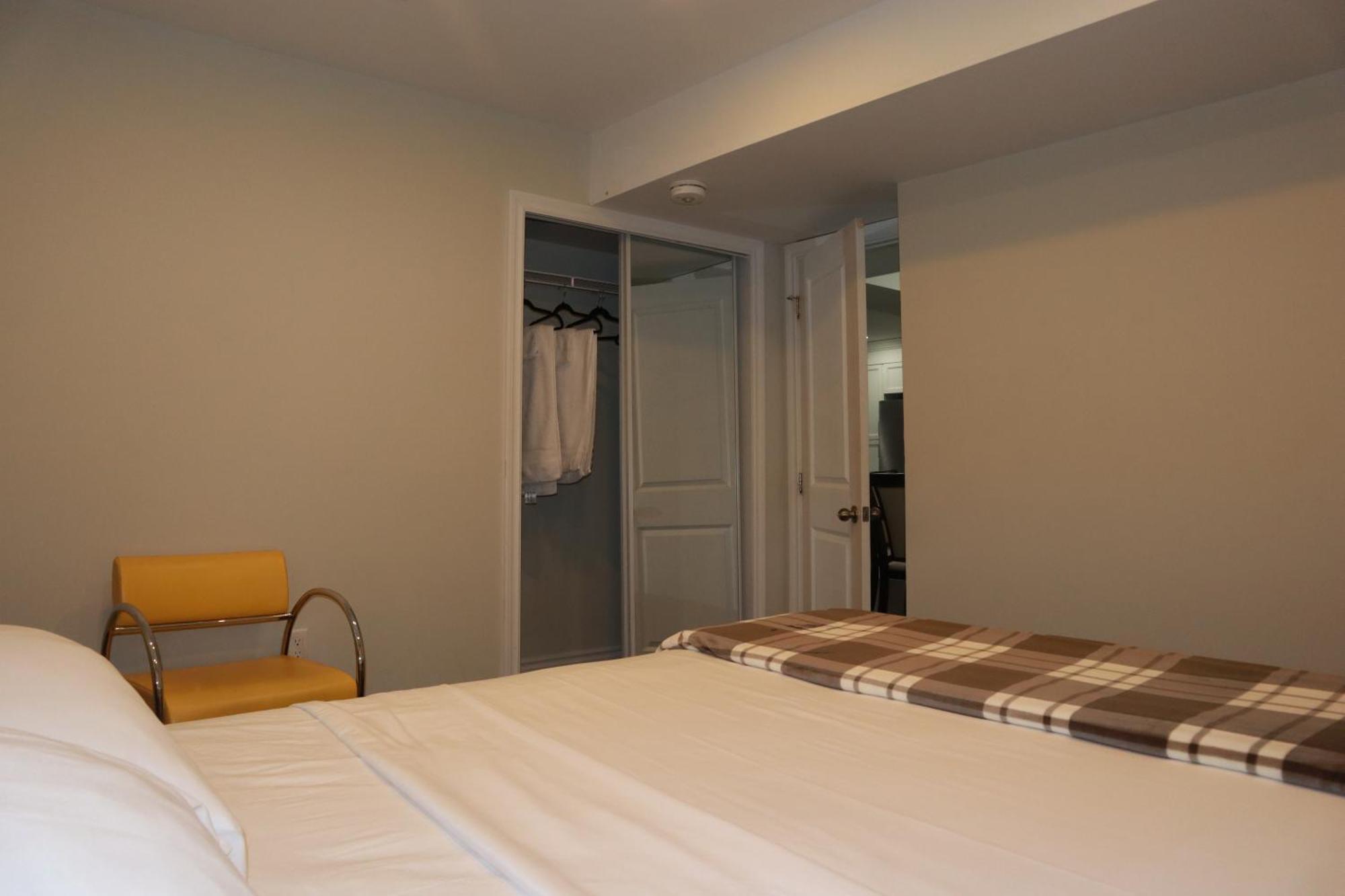 Stunning Furnished 2Bedroom/2Washroom Apartment Brampton Exteriér fotografie