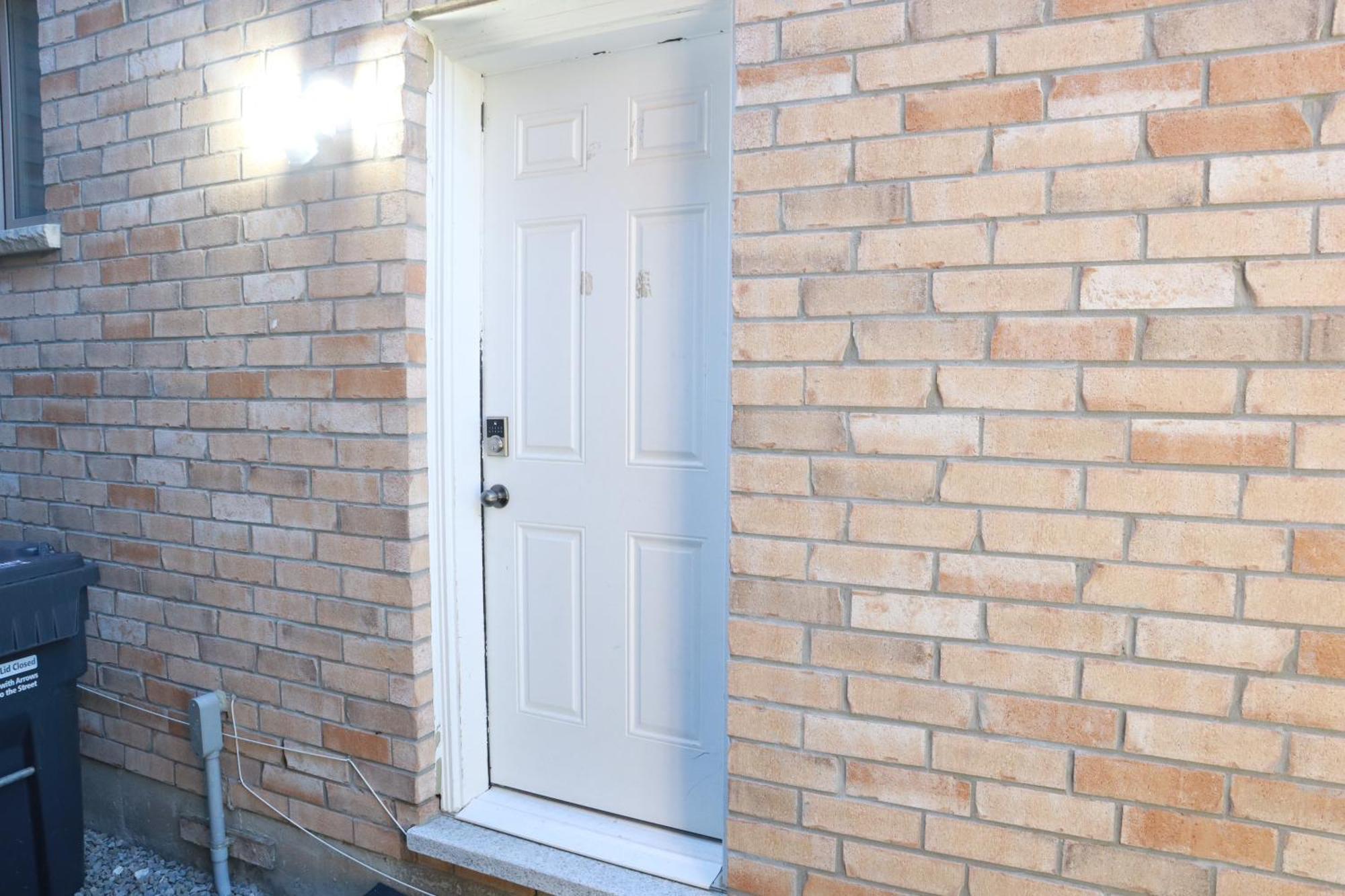 Stunning Furnished 2Bedroom/2Washroom Apartment Brampton Exteriér fotografie